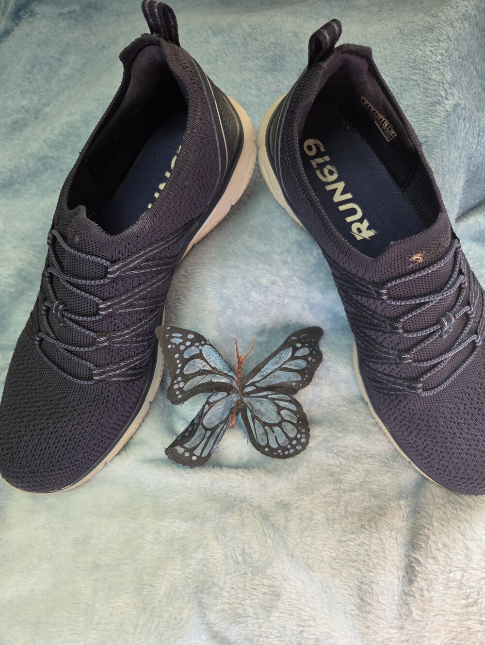 Skechers Run619 ArchFit  Navy Knit Slip-On Sneakers Size 9 Womens's